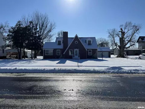 215 E Vandalia Rd, South Jacksonville, IL 62650
