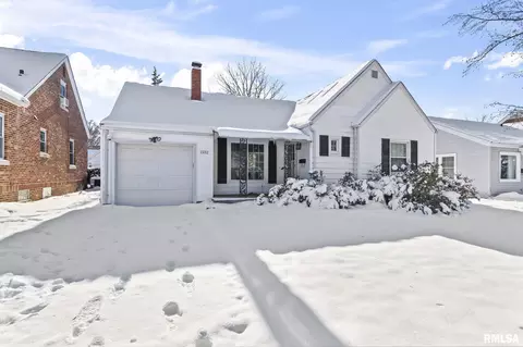 Exterior - 1532 W Edwards St, Springfield, IL 62704 photo 6 of 7