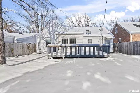 Exterior - 1532 W Edwards St, Springfield, IL 62704 photo 2 of 7