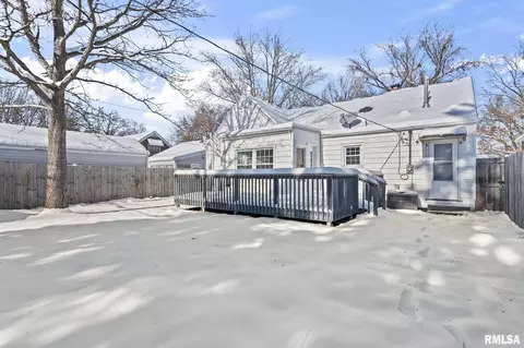 Exterior - 1532 W Edwards St, Springfield, IL 62704 photo 3 of 7