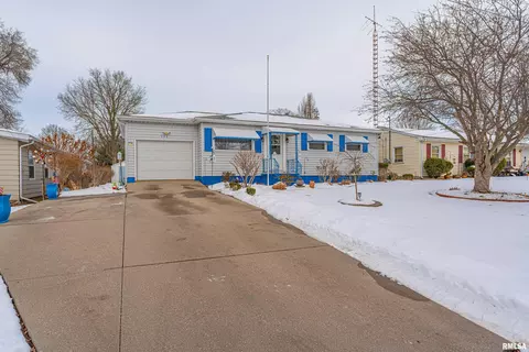 Other - 526 Comet Ave, Lincoln, IL 62656 photo 2 of 7