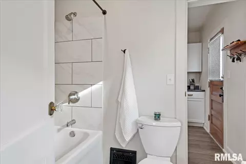 Bath - 320 S Amos Ave, Springfield, IL 62704 photo 2 of 2