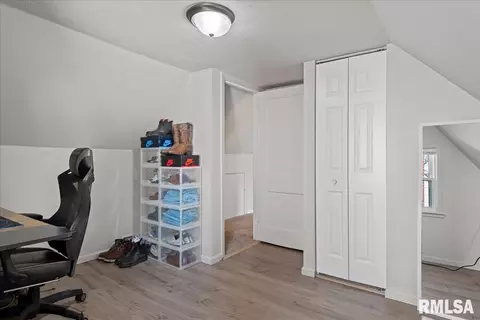 Entry Way - 320 S Amos Ave, Springfield, IL 62704 photo 5 of 5