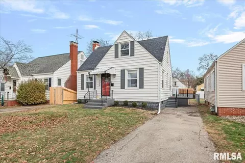 Exterior - 320 S Amos Ave, Springfield, IL 62704 photo 3 of 6