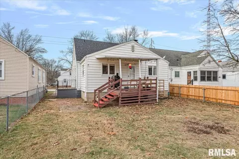 Exterior - 320 S Amos Ave, Springfield, IL 62704 photo 5 of 6