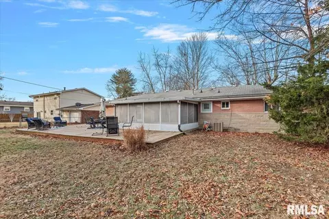 Exterior - 10 Royal Rd, Springfield, IL 62702 photo 9 of 9