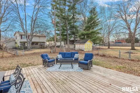 Exterior - 10 Royal Rd, Springfield, IL 62702 photo 3 of 9