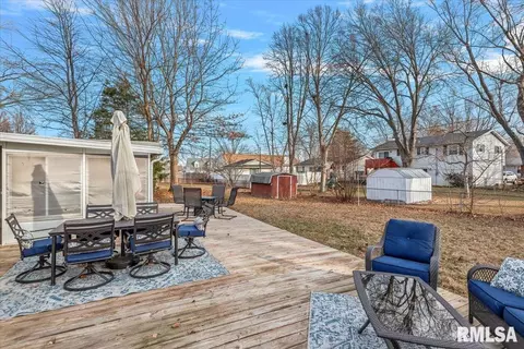 Exterior - 10 Royal Rd, Springfield, IL 62702 photo 5 of 9