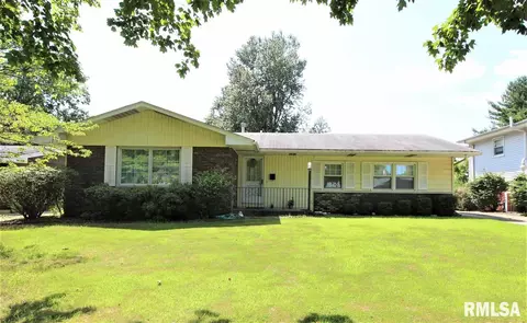 2909 Arlington Dr, Springfield, IL 62704 photo 1