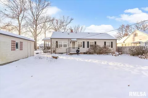 Exterior - 2336 S State St, Springfield, IL 62704 photo 3 of 5