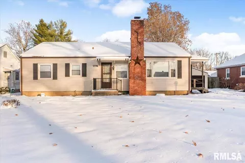 Exterior - 2336 S State St, Springfield, IL 62704 photo 4 of 5