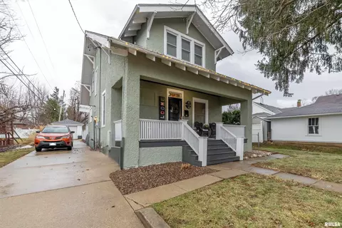 220 N 22nd St, Quincy, IL 62301