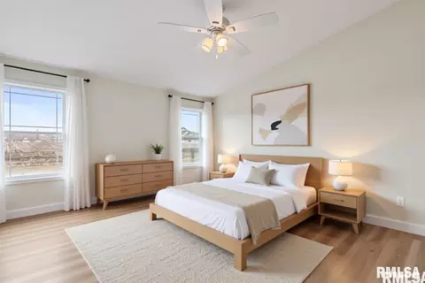 Bedroom - 6200 Wind Tree Rd, Springfield, IL 62712 photo 1 of 11