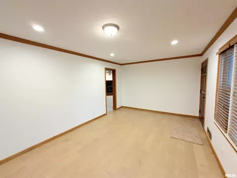 3301 Stanton St, Springfield, IL 62703 photo 3