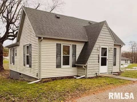 208 S Mill St, Athens, IL 62613
