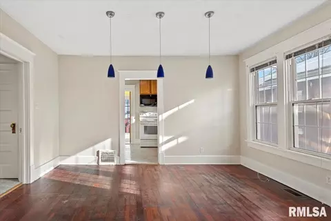 Living - 2036 S 4th St, Springfield, IL 62703 photo 5 of 6