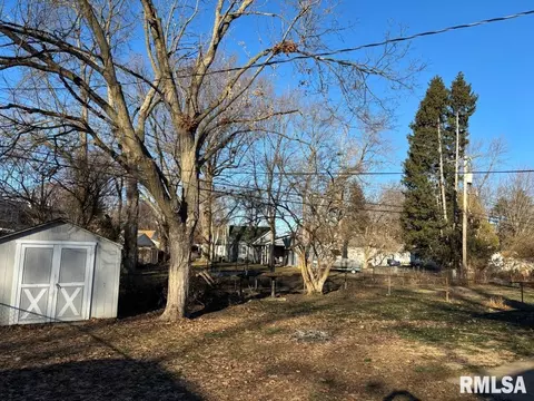 Exterior - 3625 Sheffield Rd, Springfield, IL 62703 photo 3 of 3
