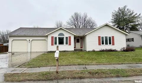 24 Appomatox Ave, Jacksonville, IL 62650