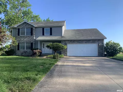 4915 Sunview Dr, Quincy, IL 62305