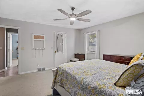 Bedroom - 2520 Argonne Ave, Springfield, IL 62704 photo 4 of 8