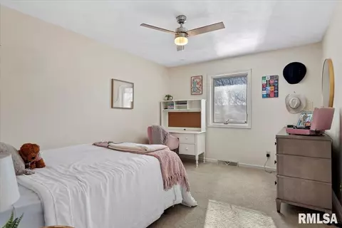 Bedroom - 2520 Argonne Ave, Springfield, IL 62704 photo 7 of 8
