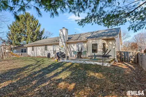 Exterior - 2520 Argonne Ave, Springfield, IL 62704 photo 3 of 6