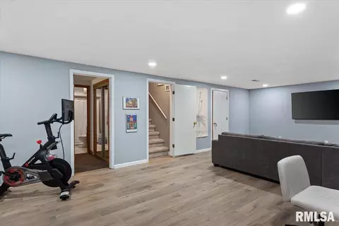 Entry Way - 2520 Argonne Ave, Springfield, IL 62704 photo 1 of 1