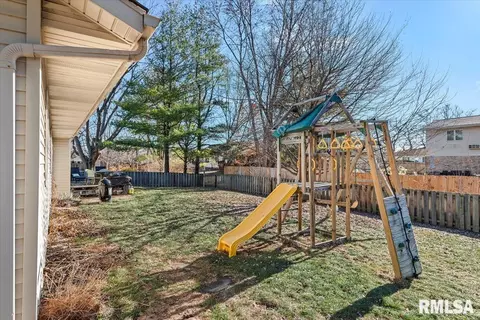 Exterior - 2520 Argonne Ave, Springfield, IL 62704 photo 6 of 6