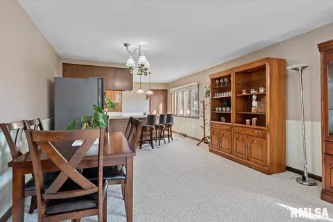 Dining - 2308 Westview Dr, Springfield, IL 62704 photo 2 of 2