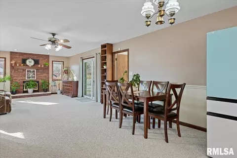 Dining - 2308 Westview Dr, Springfield, IL 62704 photo 1 of 2