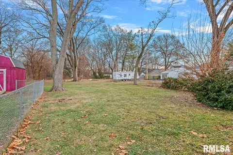 Exterior - 1022 N Walnut St, Springfield, IL 62702 photo 1 of 4