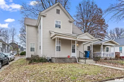 Exterior - 631 W Edwards St, Springfield, IL 62704 photo 1 of 5