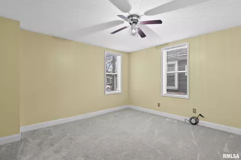 Bedroom - 631 W Edwards St, Springfield, IL 62704 photo 1 of 10