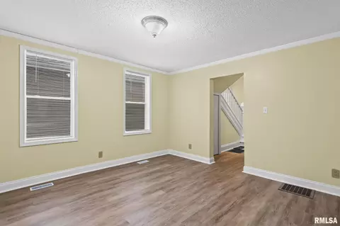 Living - 631 W Edwards St, Springfield, IL 62704 photo 3 of 3