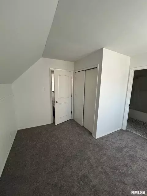 Bedroom - 318 S State St, Springfield, IL 62704 photo 6 of 8