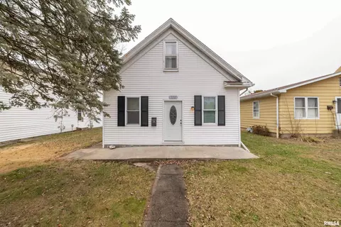 732 S 15th St, Quincy, IL 62301