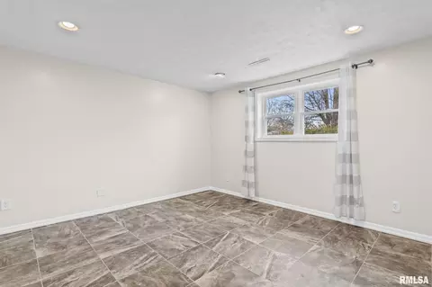 Bedroom - 441 Armor Rd, Springfield, IL 62704 photo 9 of 9