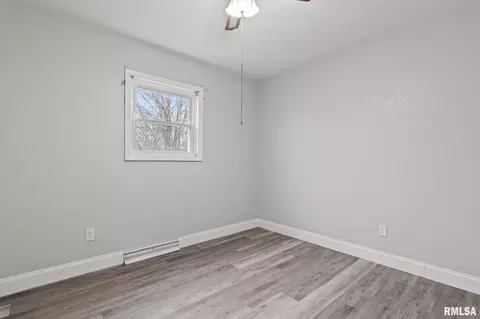 Bedroom - 441 Armor Rd, Springfield, IL 62704 photo 5 of 9