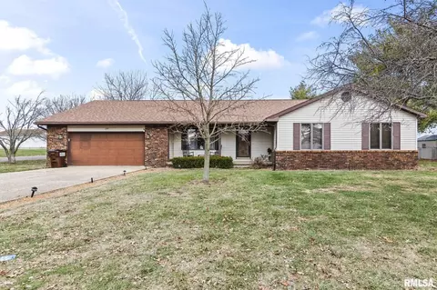 197 Joan Dr, Divernon, IL 62530