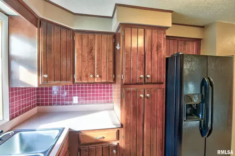 Kitchen - 1908 N 19th St, Springfield, IL 62702 photo 5 of 5