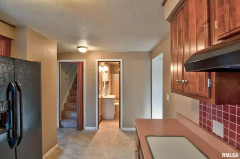 Entry Way - 1908 N 19th St, Springfield, IL 62702 photo 1 of 2