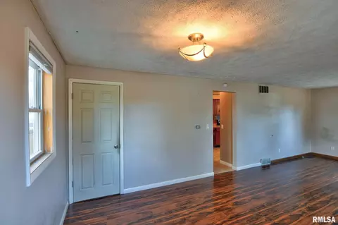 Living - 1908 N 19th St, Springfield, IL 62702 photo 3 of 5