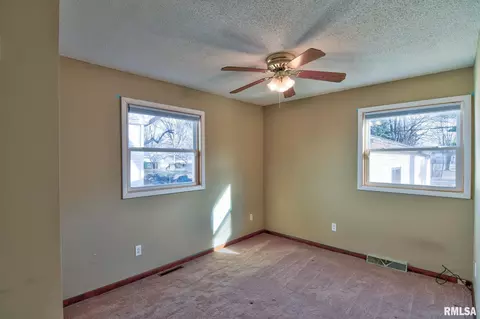 Bedroom - 1908 N 19th St, Springfield, IL 62702 photo 5 of 13