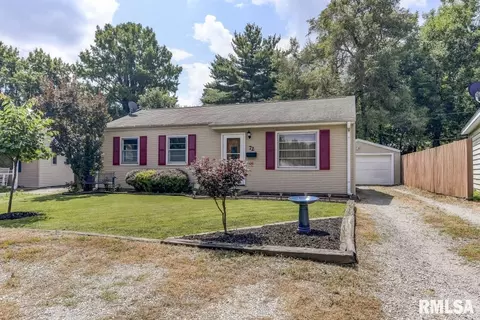 72 Beverly Dr, Springfield, IL 62702
