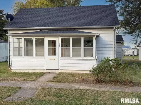 107 S Douglas St, Litchfield, IL 62056