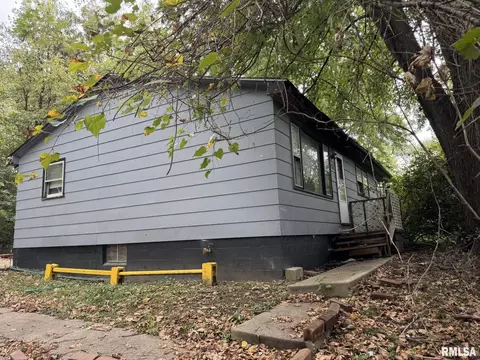 3110 N Peoria Rd, Springfield, IL 62702 photo 2