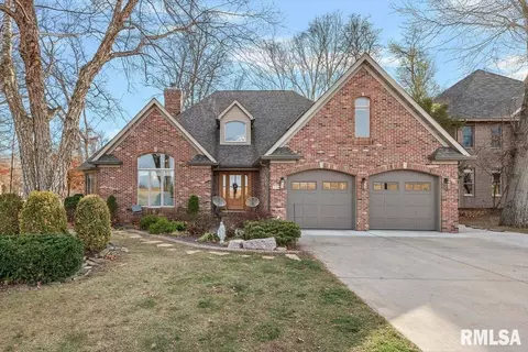 2314 Northshire Rd, Taylorville, IL 62568