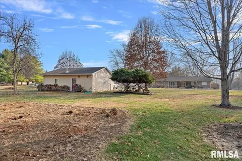 Exterior - 641 Foxtail Ln, Springfield, IL 62707 photo 9 of 10