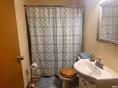 Bath - 210 S White St, Macomb, IL 61455 photo 2 of 2