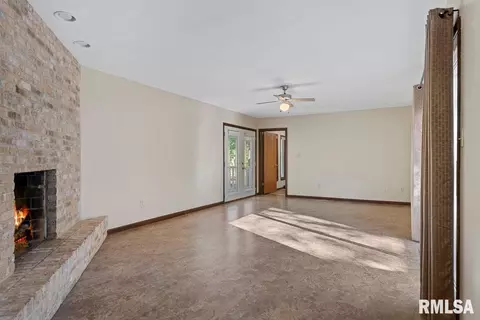 161 Cypress Point Dr, Springfield, IL 62704 photo 19